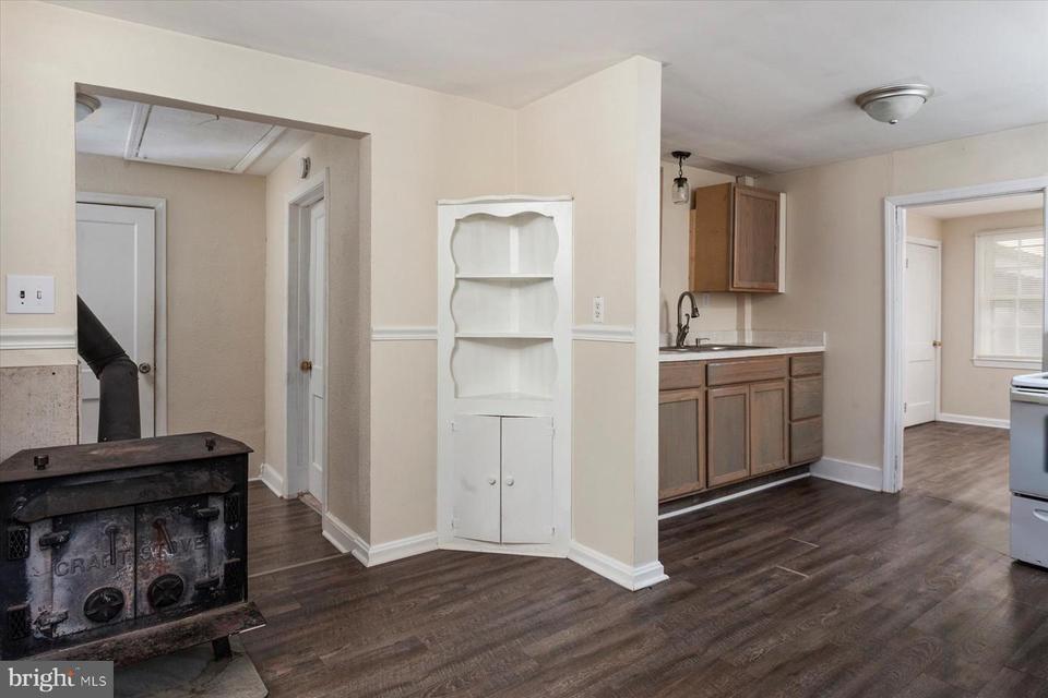  15800 Thompson Rd, Silver Spring, MD 20905 photo 6