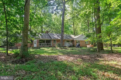 10400 Riverwood Dr, Potomac, MD 20854