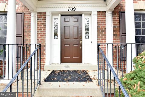 709 Pebble Beach Dr, Silver Spring, MD 20904 photo 2