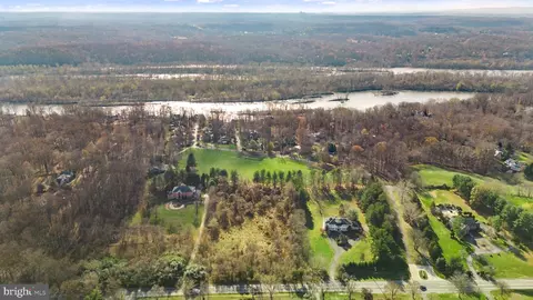 12900 River Rd, Potomac, MD 20854