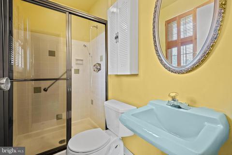 15208 Centergate Dr, Silver Spring, MD 20905 photo 32