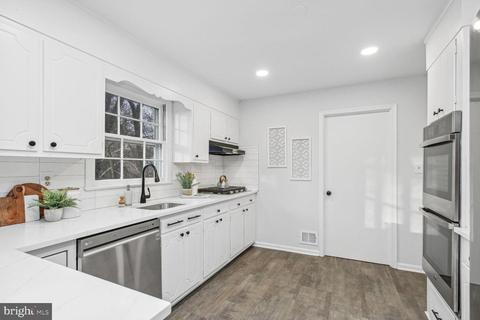 14612 Pebblestone Dr, Silver Spring, MD 20905 photo 12