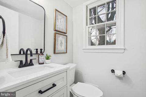 14612 Pebblestone Dr, Silver Spring, MD 20905 photo 16