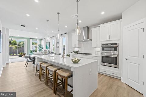 22124 Plover St, Clarksburg, MD 20871