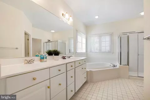3838 Glen Eagles Dr, Silver Spring, MD 20906 photo 16