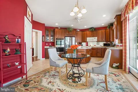 3838 Glen Eagles Dr, Silver Spring, MD 20906 photo 11