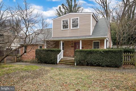 9711 Caney Pl, Silver Spring, MD 20910 photo 1