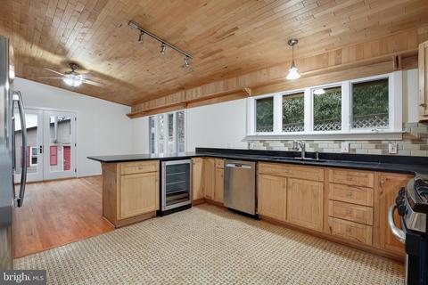 9711 Caney Pl, Silver Spring, MD 20910 photo 18