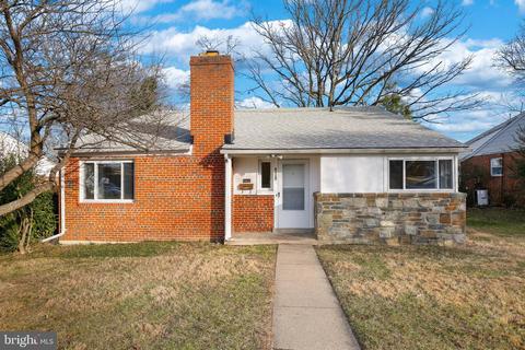 8117 Carroll Ave, Takoma Park, MD 20912