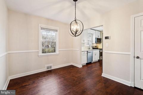 2003 Osborn Dr, Silver Spring, MD 20910 photo 5