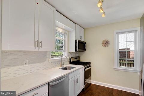 2003 Osborn Dr, Silver Spring, MD 20910 photo 8