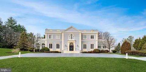 9000 Durham Dr, Potomac, MD 20854