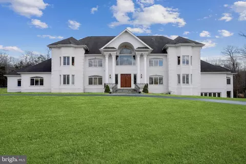 11704 Centurion Way, Potomac, MD 20854