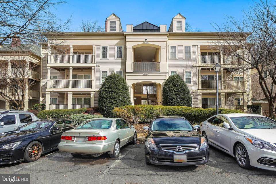  15309 Diamond Cove Ter #5-O, Rockville, MD 20850 photo 3