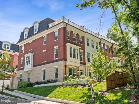 10346 Grosvenor Pl, Rockville, MD 20852