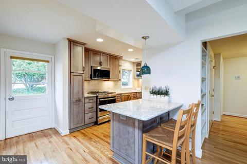 6417 83rd Pl, Cabin John, MD 20818 photo 12