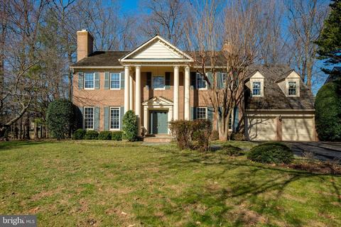 9723 Meyer Point Dr, Potomac, MD 20854