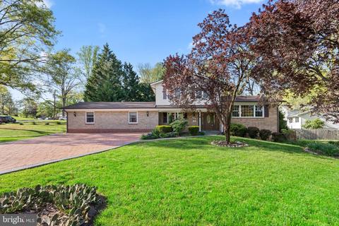 5301 Crestedge Ln, Rockville, MD 20853