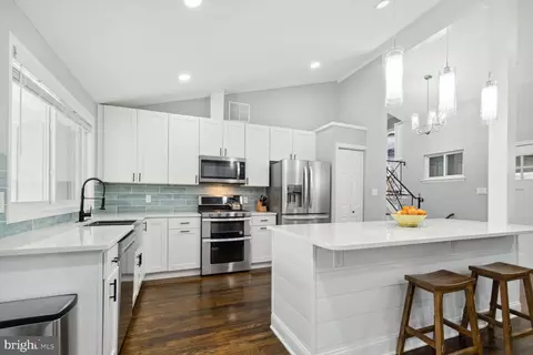814 Hillsboro Dr, Silver Spring, MD 20902