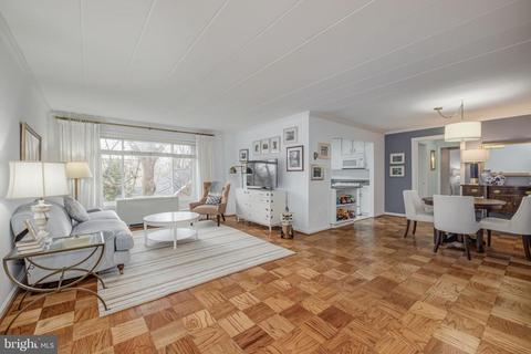 4800 Chevy Chase Dr #403, Chevy Chase, MD 20815