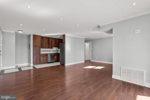 2303 Greenery Ln #T-2-4, Silver Spring, MD 20906 photo 9