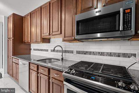 2303 Greenery Ln #T-2-4, Silver Spring, MD 20906 photo 15
