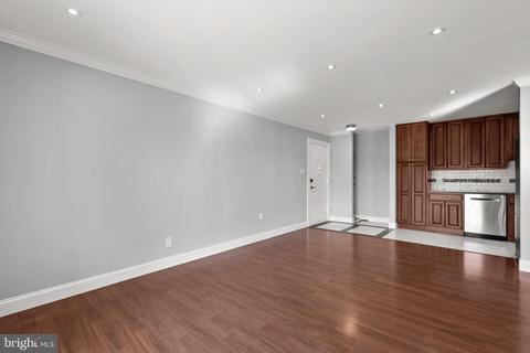 2303 Greenery Ln #T-2-4, Silver Spring, MD 20906 photo 10