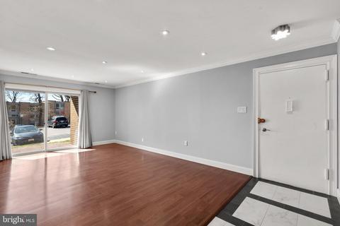 2303 Greenery Ln #T-2-4, Silver Spring, MD 20906 photo 8