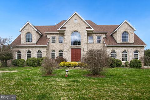 15125 Grey Pebble Dr, Darnestown, MD 20874