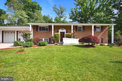 2 Sunnyside Ct, Gaithersburg, MD 20877