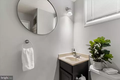 9706 Logan Dr, Potomac, MD 20854 photo 35