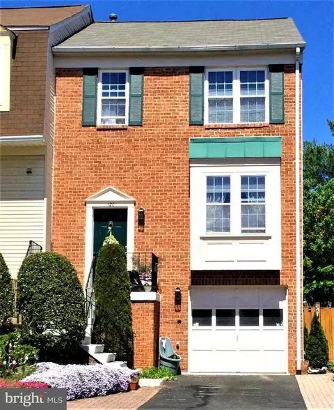 120 Lazy Hollow Dr, Gaithersburg, MD 20878