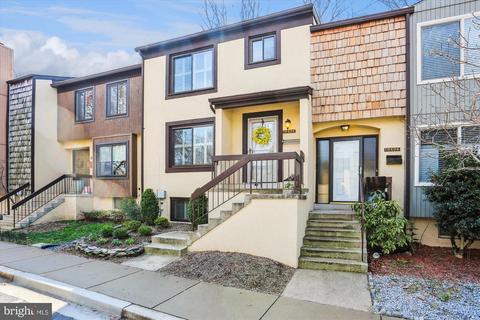 10604 Muirfield Dr, Potomac, MD 20854