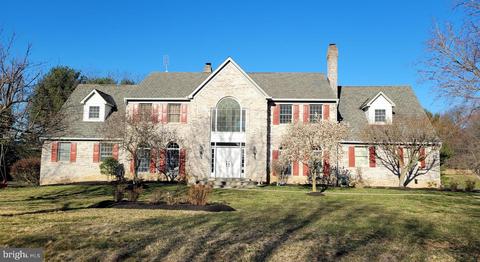 18124 Hayloft Dr, Derwood, MD 20855