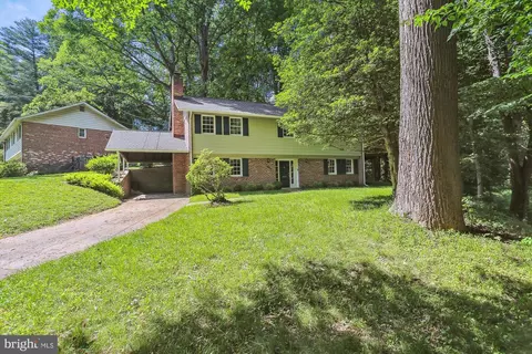 11924 Stonewood Ln, North Bethesda, MD 20852