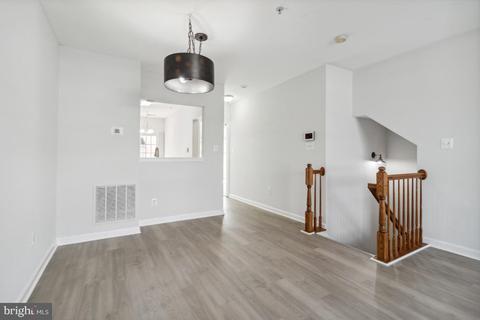 2084 University Blvd W #7, Silver Spring, MD 20902 photo 10