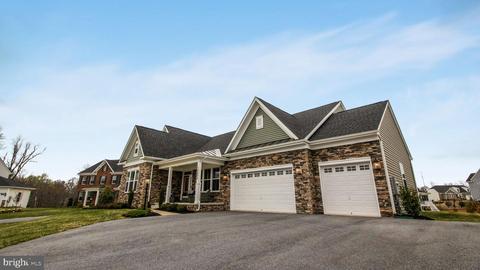 18605 Compher Ct, Poolesville, MD 20837 photo 2