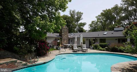 5615 Bent Branch Rd, Bethesda, MD 20816