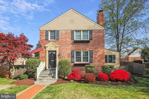5903 Wilmett Rd, Bethesda, MD 20817