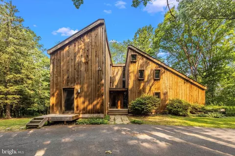 23020 Old Hundred Rd, Dickerson, MD 20842