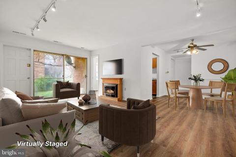 868 College Pkwy #T1, Rockville, MD 20850
