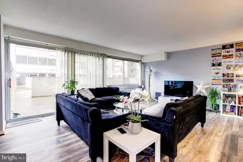 5500 Friendship Blvd #823N, Chevy Chase, MD 20815