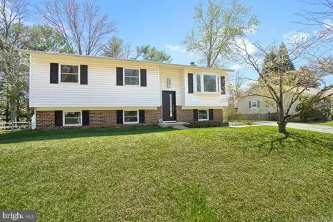 24317 Log House Rd, Gaithersburg, MD 20882