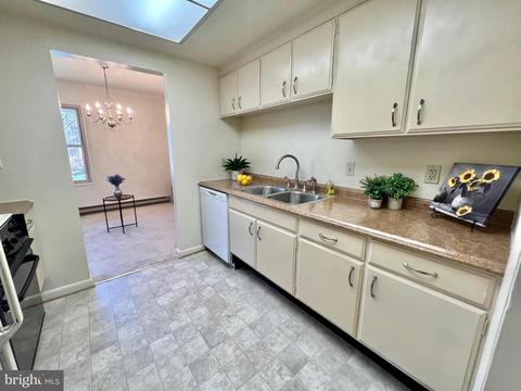 3322 Chiswick Ct #61-3H, Silver Spring, MD 20906