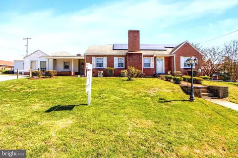 9001 Kimes St, Silver Spring, MD 20901