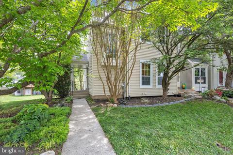 8116 Crabapple Ln, Gaithersburg, MD 20879