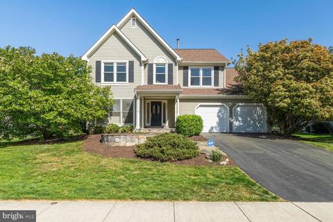 14229 Platinum Dr, North Potomac, MD 20878