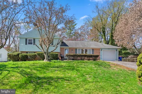 18812 Clover Hill Ln, Olney, MD 20832