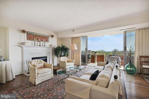 5800 Nicholson Ln #1-1202, Rockville, MD 20852