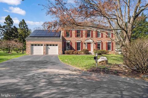 2 Shady View Ct, Brookeville, MD 20833